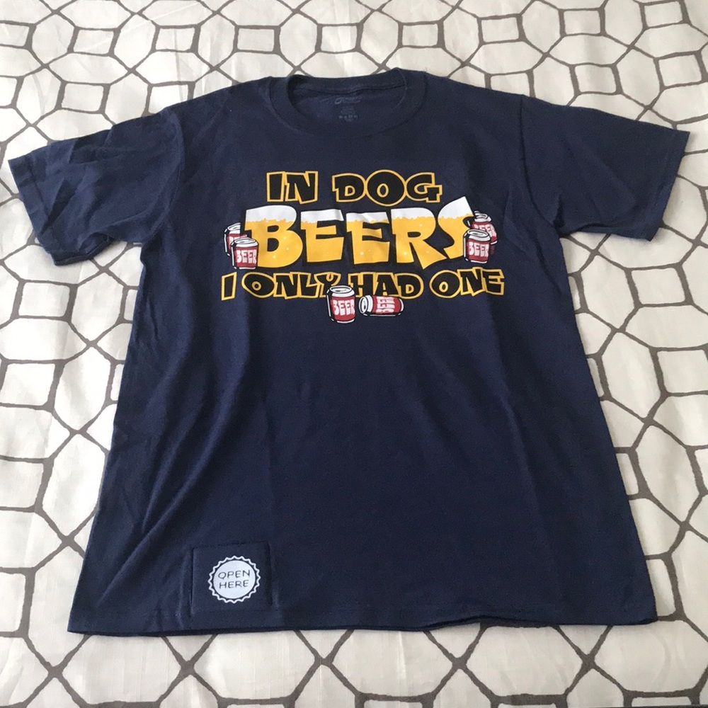NWOT Built-in bottle opener t-shirt